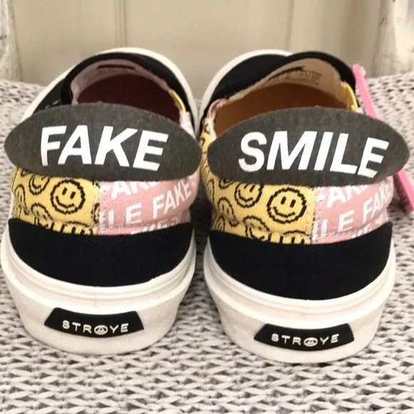 NWT Straye Ventura Fake Smile Skate Shoes