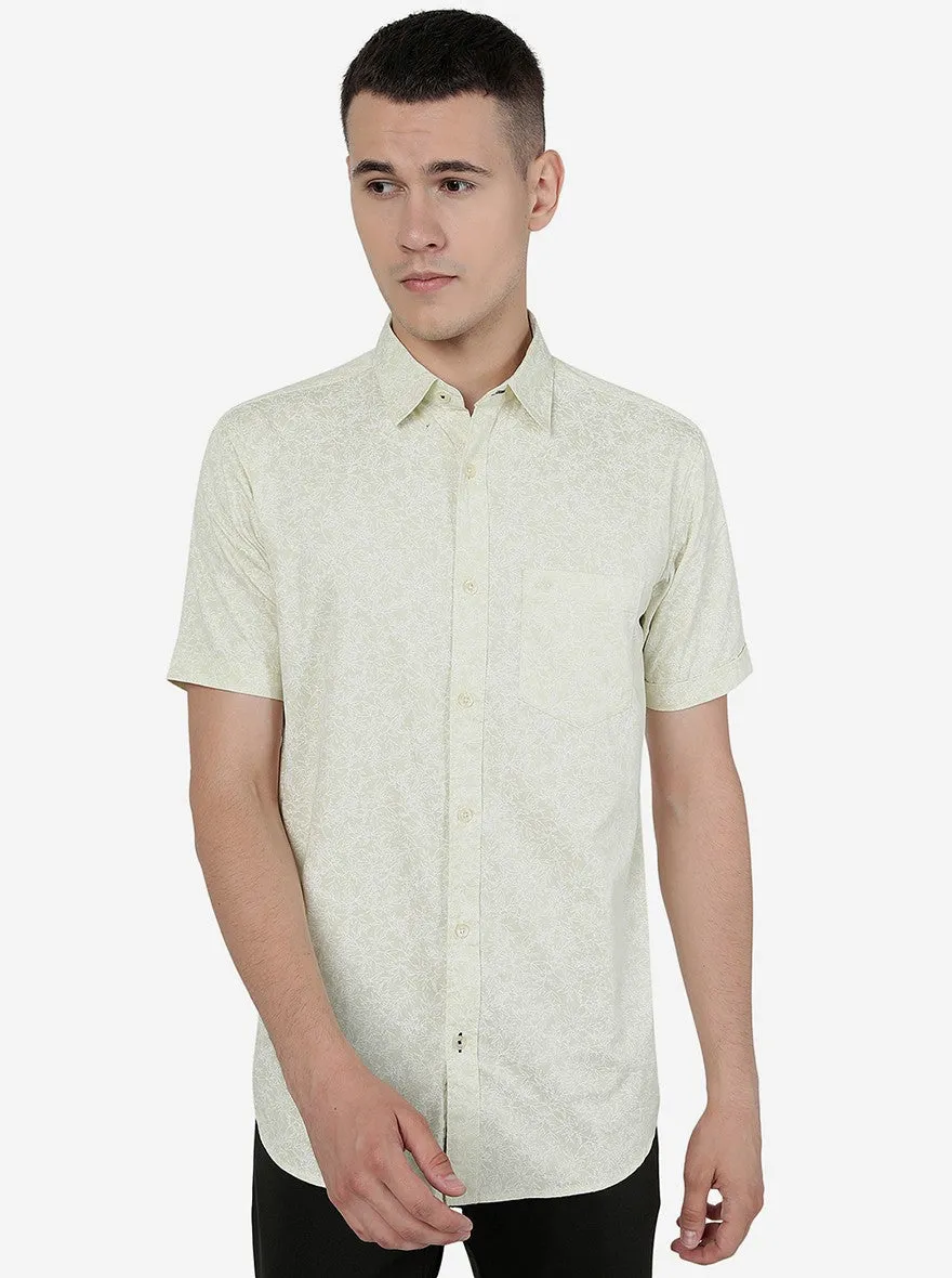Pastel Yellow Printed Slim Fit Casual Shirt | JadeBlue
