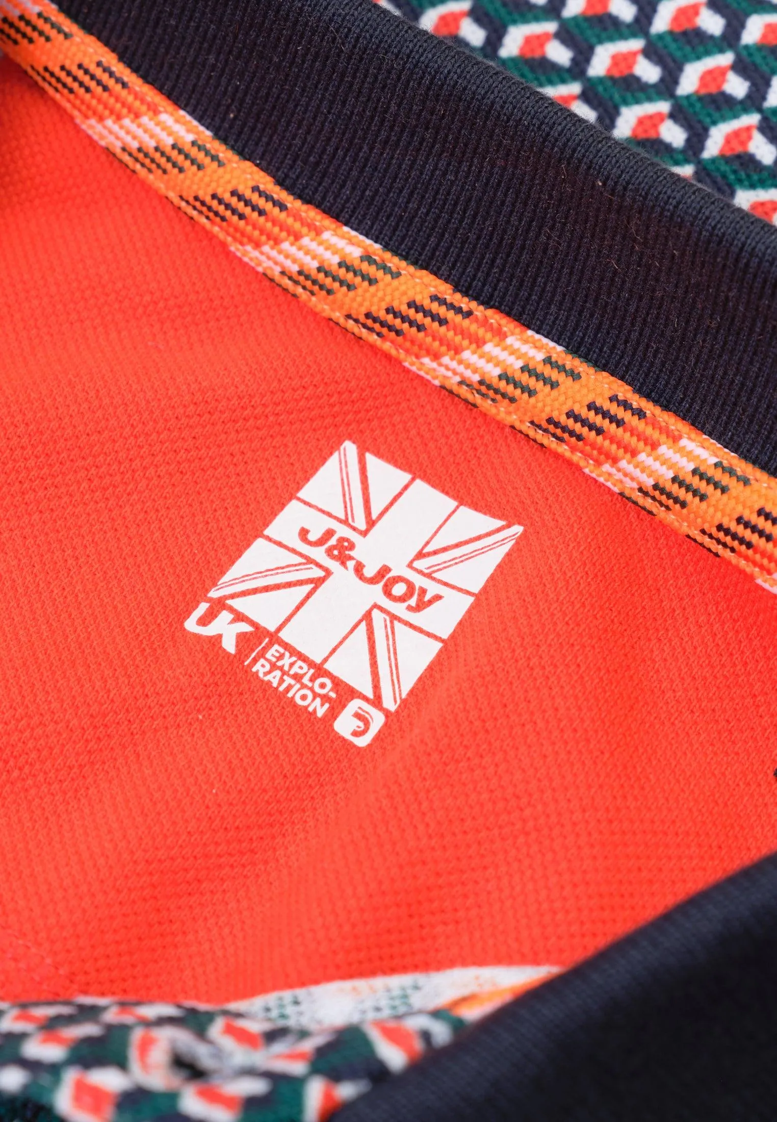 Polo homme motif géométrique