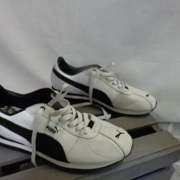 Puma Size 7.5 Men 9 Women White w/ Black Detail Old School Tennis Shoes