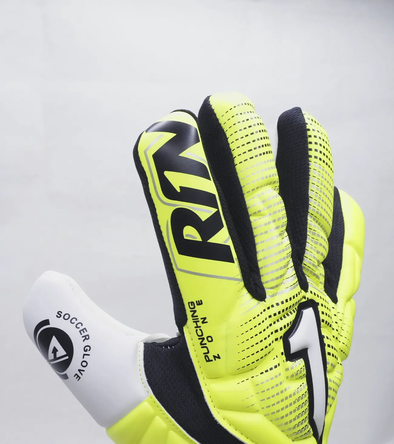 Rinat Egotiko Stellar Semi Turf Amarillo