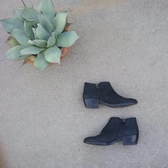 Sam Edelman Black Snake Embossed Petty Booties Size 6