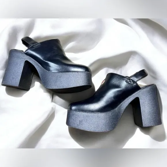 Size 7………Chunky Black Platform Heels with colorful flowers.  New…..Lamoda