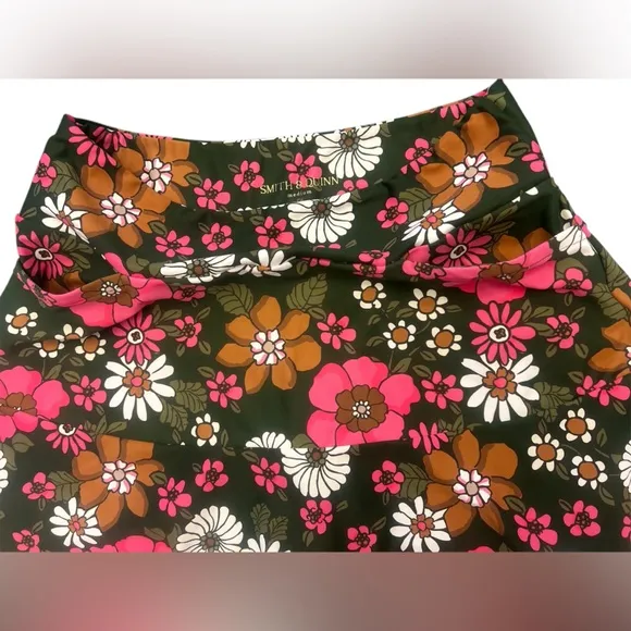 Smith &amp; Quinn Flounce Skort Sz M Green Floral Golf Tennis Stretch Like New Skirt