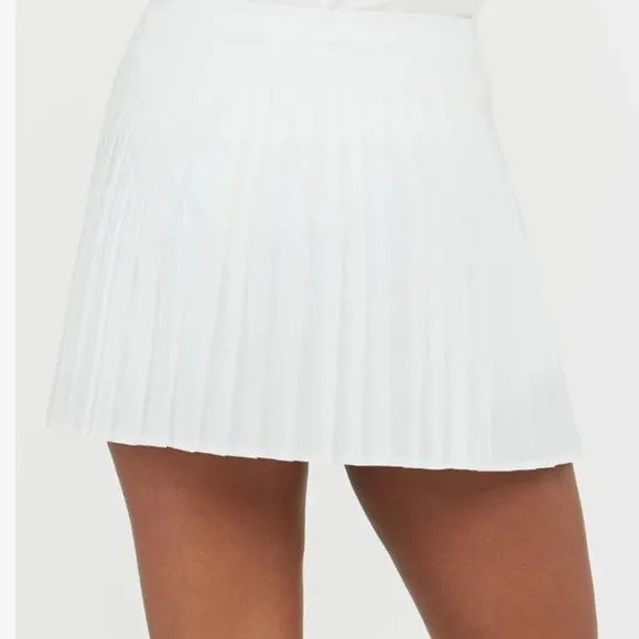 SPANX Booty Boost 14” White Pleated Skort Sz 3X