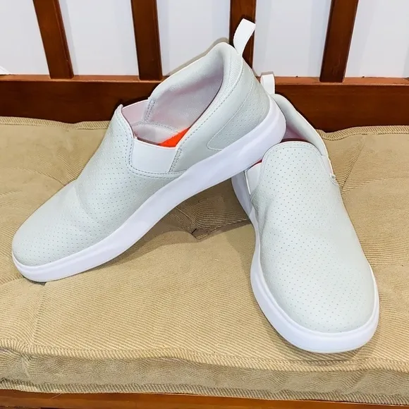 Speedo Ladies Hybrid Slip On Shoes.