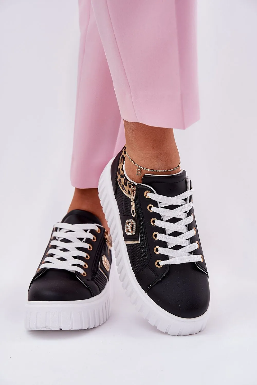 Sport Shoes