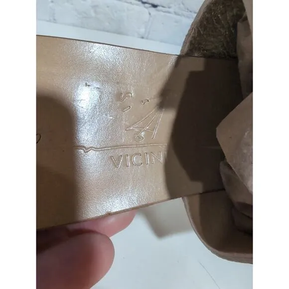 Tapeet by Vicini Big Buckle Woman's Gold Leather Sandal Made in Italy Size 41
