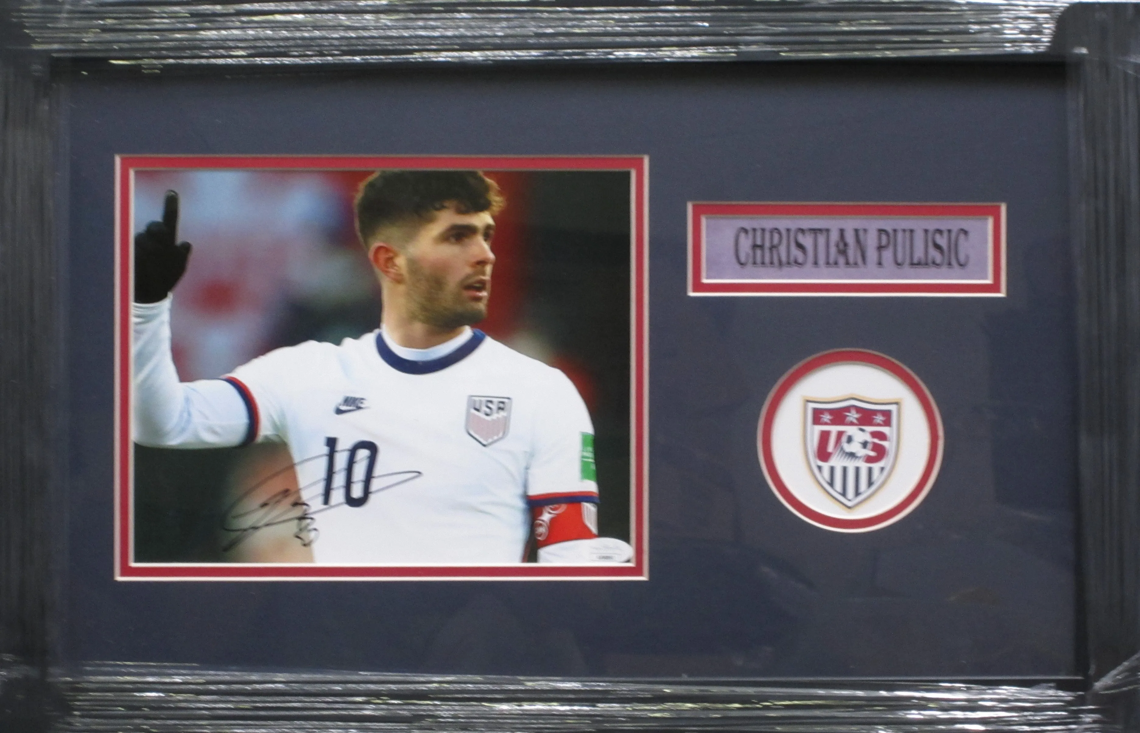 USMNT Christian Pulisic Hand Signed Autographed 8x10 Photo Framed & Matted with JSA COA