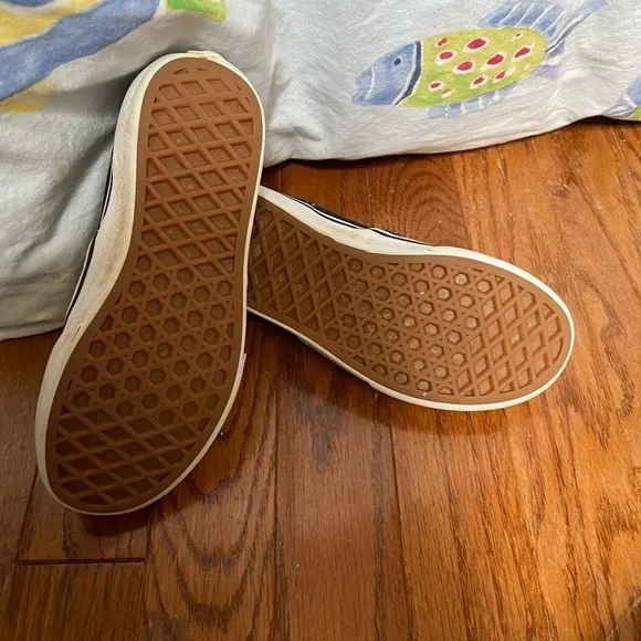 VANS Kids Boys or Girls Size 13 Flaming SHARK Canvas Slip On Shoes Sneaker