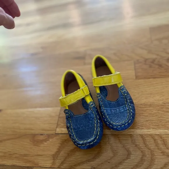 Venettini Girls Leather Blue And Yellow Shoes Size 28 EUR / 10.5T US.