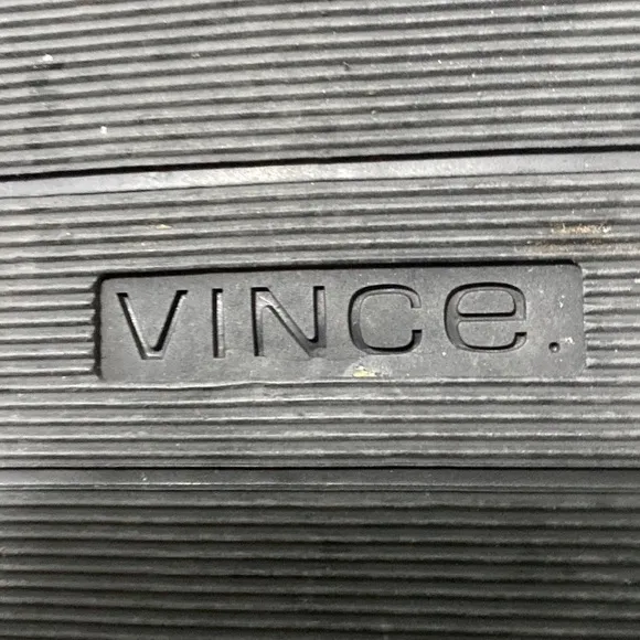 Vince Men’s Black Stamped Suede Pryce Wingtip Oxford Shoes Rubber Soles Size 8.5