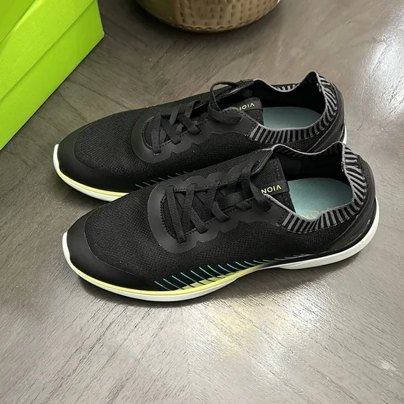 Vionic Lace-up Athletic Sneakers Embolden