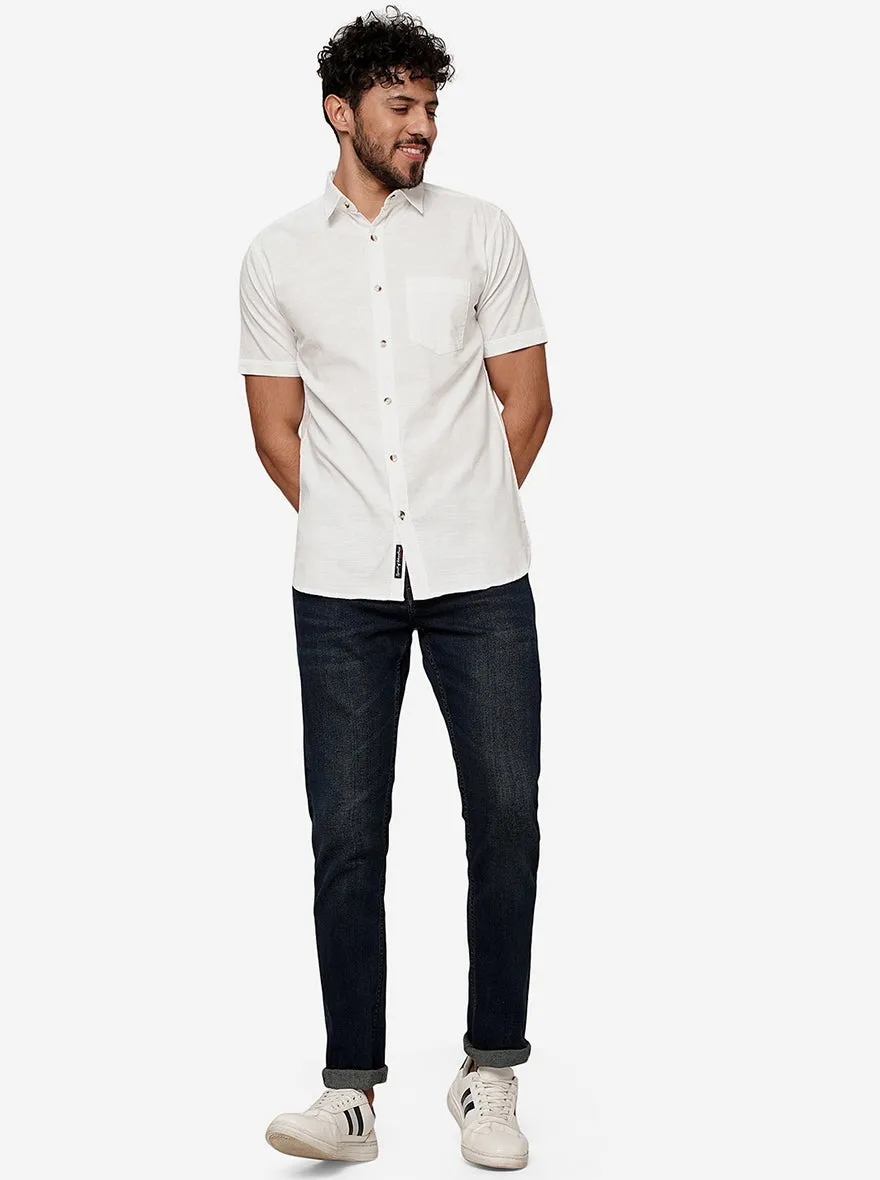 White Solid Slim Fit Casual Shirt | JadeBlue