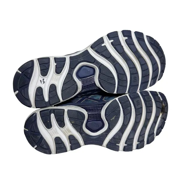 Women’s asic gel nimbus athletic shoes size 9 blue