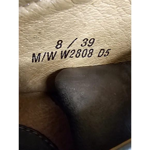 Women's Born Leather Size 8