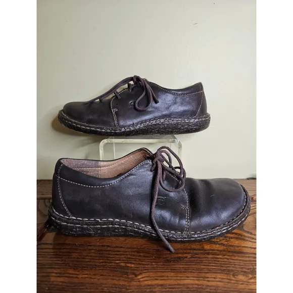Women's Born Leather Size 8