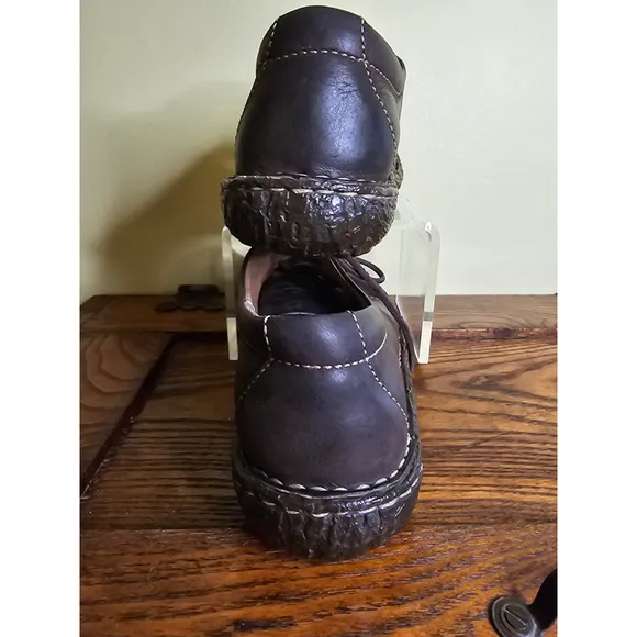 Women's Born Leather Size 8