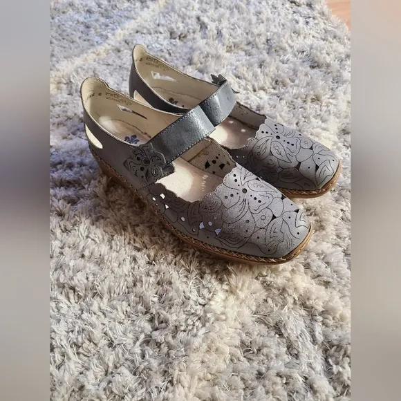 Women's Rieker Antistress Velcro Leather Floral Design Shoes Size 37 Blue Boho