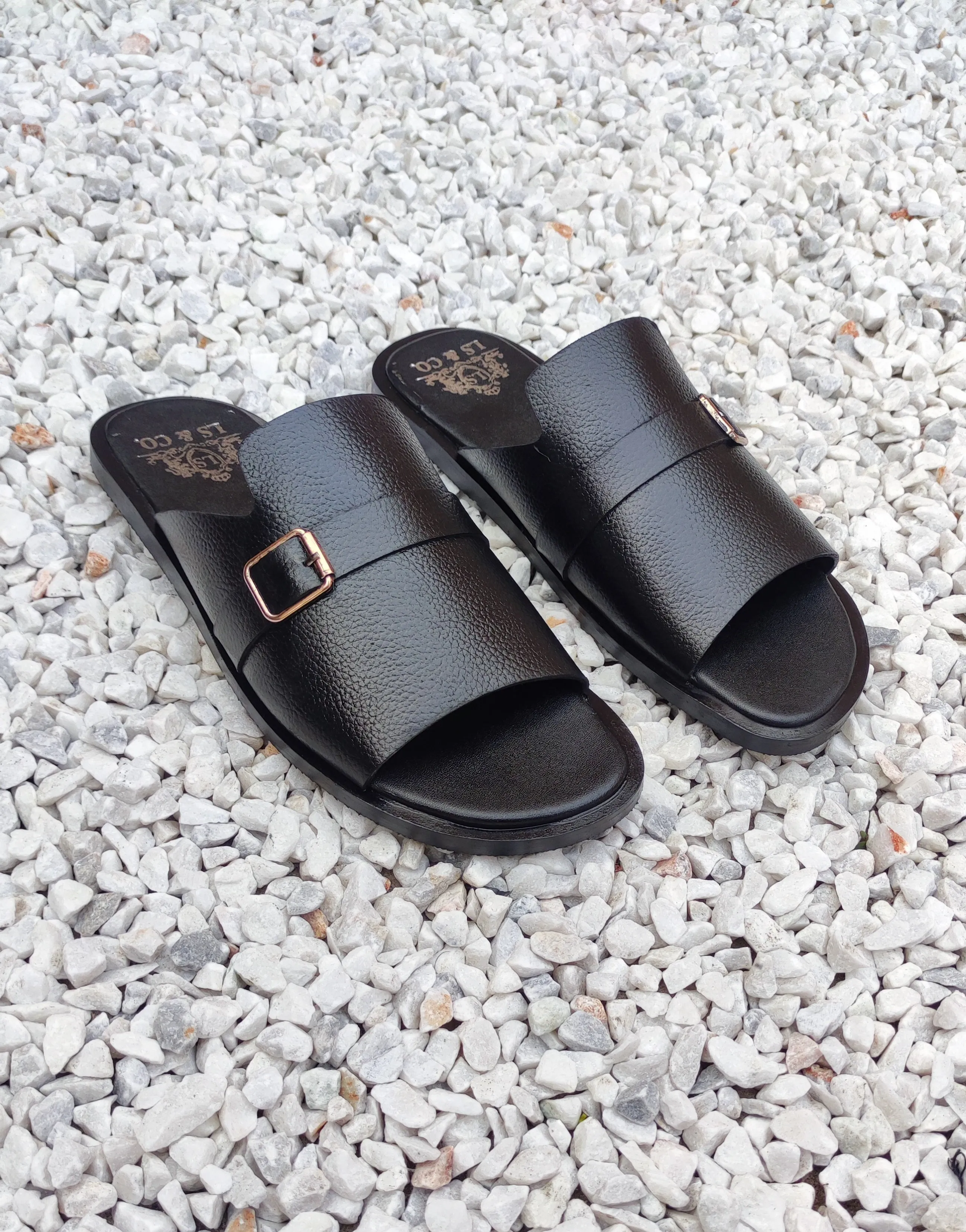 WS Pure leather Handmade Textured Chappal-005008